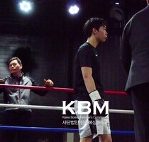 오조드벡 KO1R 박현중 ('WE BOX 신인왕전' S웰터급 준결승전 4R, 26/02/2
